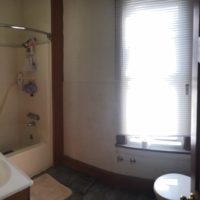 20 Palmer Apt. A Upstairs Bathroom